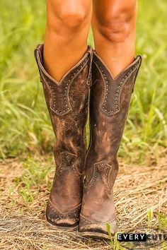 Mode Country, Boots Long, Bota Country, Vintage Cowboy Boots, Estilo Country, Women Ankle Boots, High Leather Boots, Blue Boots, Chunky Heels Boots