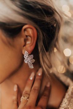 - Don't forget to pack these glamorous earrings for your next trip! - Gold earrings with a beautiful rhinestone adorned floral design - Length: 1.5" Glamorous Earrings, Jewelry Model, Earrings In Gold, Rhinestone Earrings, Women Clothing Boutique, Online Womens Clothing, Boutique Clothing, Cuff Bracelet, Ear Cuff