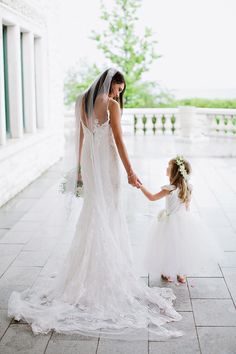 Family Wedding Photos, Wedding Engagement Photos, Pre Wedding Photos, Family Wedding, Wedding Photo Inspiration, Wedding Shots