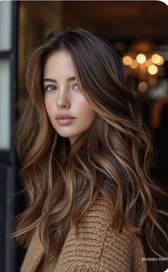 Rambut Brunette, Brown Hair Looks, Fesyen Rambut, Brunette Hair With Highlights, Vlasové Trendy, Brunette Balayage Hair, Brown Hair Balayage, Balayage Brunette, Hair Color And Cut