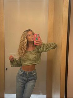 Curly Hair Fits, Curly Hair For School, Blonde Curly Hair Natural, Hair For School, Natural Curly Hair, Loving Yourself, College University, Hair Photo