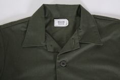 "vintage US military shirt field jacket army green cotton exterior military issue size medium, 15 1/2 measures: Chest: 42\" Sleeve: 23\" Shoulder: 18\" Length: 30\" good vintage condition, no serious flaws to note. please ask questions before purchasing, all sales are final." Military Style Cotton Utility Jacket With Lapel Collar, Green Military Style Cotton Utility Jacket, Olive Military Cotton Utility Jacket, Olive Cotton Military Style Utility Jacket, Olive Cotton Military Utility Jacket, Green Collared Cotton Utility Jacket, Mens Brown Leather Boots, Military Field Jacket, Military Motorcycle