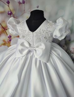 Elegant White Princess Dress With Fitted Bodice, Elegant Princess Dress With Fitted Bodice For First Communion, Elegant White Princess Dress For First Communion, Elegant Fitted Princess Dress For Baptism, Elegant Ball Gown With Fitted Bodice For First Communion, Elegant Baptism Princess Dress With Fitted Bodice, Elegant Princess Dress For Baptism With Fitted Bodice, Elegant White Baptism Dress With Fitted Bodice, Elegant Princess Dress With Fitted Bodice For Baptism