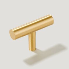 an image of a gold door handle