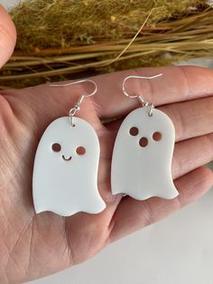 Spook your friends with these adorable, lightweight, hypoallergenic sterling silver ghost earrings! These are laser cut from acrylic and are approximately 1.5" tall. Homemade Signs, Laser Cut Wood Crafts, Earrings Acrylic, Laser Cut Earrings, Ghost Earrings, Funky Earrings, Stocking Filler, Laser Cut Wood, Stunning Earrings