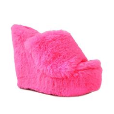 Fluffy Round Toe Synthetic Slippers, Chic Synthetic Round Toe Slippers, Chic Synthetic Slippers With Round Toe, Trendy Platform Slippers In Synthetic Material, Fluffy Round Toe Winter Slippers, Winter Faux Fur Slip-on Slippers, Plush Slippers With Round Toe And Plush Lining, Winter Faux Fur Lined Slippers, Winter Slippers With Plush Lining And Faux Fur