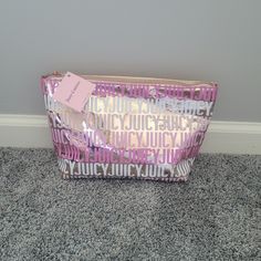 Brand New Juicy Couture Makeup Bag Juicy Couture Makeup, Couture Makeup, Couture Bags, Juicy Couture Bags, Cosmetic Bags, Pink Gold, Juicy Couture, Cosmetic Bag, Pink And Gold