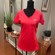 Item: Nike Sport Shirt Size: Large Condition: New Defects: None Color: Dark Pink Thank You For Visiting Our Shoppe! We Usually Pack & Ship Within Hours Of Purchase & Mail Out Very Quickly! We Do Our Very Best To Post Clear Pictures & Describe The Condition & Any Defects. We Are Human And Sometimes Can Miss Things. Please Check All Pics & Feel Free To Message With Questions! I Promise We Are Super Friendly! Items Are Stored In My Boutique In My Home Which Is Pet Free, Smoke Free, And Extremely Sa Sporty Tennis Tops For Sports Season, Moisture-wicking Tennis Sportswear Tops, Moisture-wicking Tennis Tops, Moisture-wicking Short Sleeve Tennis Top, Moisture-wicking Fitted Top For Tennis, Fitted Short Sleeve Tennis Top, Clear Pictures, Sports Shirt, Pro Sports