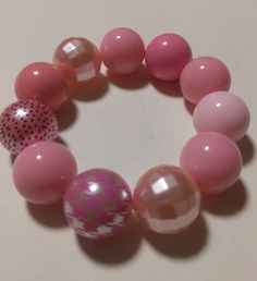 Elastic bracelet with a variety of pink beads Mardi Gras Bracelet, Bubblegum Beads, Christmas Bracelet, Chunky Beads, Silver Christmas, Grinch Christmas, Elastic Bracelet, Pink Beads, Christmas Jewelry