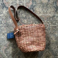 Vera Pelle Brown Woven Leather Basket Purse. Zip Pocket Inside And One Regular Pocket. Long Strap. One Side Of The Strap Is Put On Wrong As Pictures Show. New With Tags. Made In Italy Leather Basket, Basket Purse, As Pictures, Inside Pocket, Zip Pockets, In Italy, Bag Lady, Purse, Italy