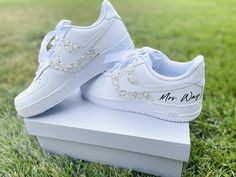 Custom Handmade AF1 Bride/Wedding Shoes 👰👟 Make your wedding day unforgettable with our exquisite custom hand-painted AF1 bride/wedding shoes. Each pair is a unique work of art, designed to reflect your personal style and the magic of your special day. Features and Benefits: 🎨 Hand-Painted Artistry: 🎨 Unique Designs: Each pair is individually hand-painted by skilled artists, ensuring no two pairs are alike. 🌈 Personalization: Incorporate your wedding colors, themes, and personal symbols lik Painted Af1, Bride Wedding Shoes, Custom Af1, Wedding Shoes Bride, Couple Shoes, Wedding Vision, Sneakers Athletic, Custom Bridal, Custom Hand Painted