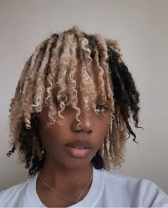 Dyed Dreads, Curly Dreads, Loose Curly Hair, Feminine Masculine, Dyed Tips, Short Locs