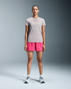 For running and rest. With a soft cotton-like feel – for powerful performance and comfort. Don’t let the luxurious cotton-like feel fool you. Made with recycled polyester, which wicks away moisture, the On Run-T is thoughtfully created to keep you cool and dry during your run. There's no need to compromise – the On Run-T balances total comfort with high performance. To make your next run one to remember. Features an On running graphic, so you can affirm your On love. It also looks pretty cool. A Sporty Cotton T-shirt For Light Exercise, Relaxed Fit Cotton Activewear For Spring, Spring Cotton Relaxed Fit Activewear, Spring Sportswear In Recycled Polyester, Casual Recycled Polyester Activewear In Relaxed Fit, Sporty Spring Cotton Activewear, Cotton Short Sleeve Activewear For Light Exercise, Cotton Athleisure T-shirt For Light Exercise, Cotton Short Sleeve Activewear For Exercise