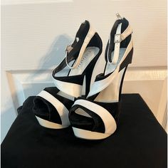 Brand New Super Sexy Black & White Platforms Black And White Round Toe Heels For Party, White Platform Sandals For Night Out, Black And White Round Toe Heels, Trendy White Heels For Night Out, Chic Black And White Heels For Evening, Chic Black And White Evening Heels, Elegant Black And White Heels For Party, Trendy White Sandals For Night Out, White Synthetic Sandals For Night Out