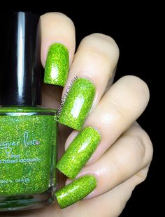 Chartreuse Nails, Pink Holographic Nails, Nail 2023, Elegant Nail Designs, Green Nail Polish, Green Nail, Nails Glitter, Nails Only