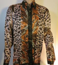 "One of the kind this Beautiful Flying Eagle silk shirt, European Style inspired,Multicolored Metallic Silk with Hidden gold finish buttons, gold White , Men's Size Medium & X Large. Top Quality,Excellent condition with tags ########################################################################### Multicolored Metallic Silk Hidden gold finish buttons. Men's Sizes Comfort Fit with Beautiful details European Style Unisex Adults Measurements: Please refer to measurement to determine the prope Fitted Long Sleeve Shirt With Baroque Print, Fitted Multicolor Silk Shirt, Designer Long Sleeve Shirt For Party, Designer Fitted Multicolor Shirt, Elegant Patterned Shirt For Fall, Elegant Multicolor Shirt For Formal Occasions, Formal Long Sleeve Shirt With Baroque Print, Elegant Multicolor Formal Shirt, Elegant Fitted Multicolor Shirt