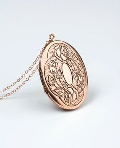 Rose Engraving, Rose Gold Locket, Gold Locket Necklace, Floral Pendant Necklace, Photo Pendant, Gold Locket, Rose Pendant, Floral Pendant, Rose Gold Chain