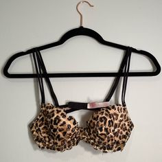 Super Cute Lightly Lined Demi Style Bra. Doesn't Fit Me Never Worn But No Tags/: Stretch Underwire Bra In Leopard Print, Leopard Print Stretch Underwire Bra, Cute Bras Aesthetic, Intimo Victoria Secret, Cheetah Print Bra, Roxie Hart, Leopard Print Bra, Pink Cheetah Print, Printed Bras