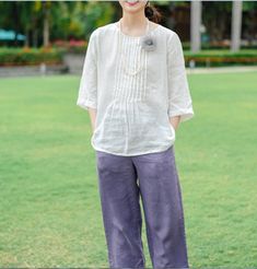 This is a women top make with linen fabric.we design it with a casual loose style.this women linen pants also could be made with other colors and size.S:chest: 39.3"/100cmBat sleeve:15.7"/40cm length :23.6"/60cmM:chest: 40.9"/104cmBat sleeve:15.7"/40cmlength :23.6"/60cmL:chest: 42.5"/108cmBat sleeve:15.7"/40cmlength :23.6"/60cmXL:chest: 45.6"/116cmBat sleeve:15.7"/40cmlength :23.6"/60cm2XL:chest: 48"/ 122cmBat sleeve:15.7"/40cmlength :23.6"/60cmfor other women coat https://www.etsy.com/shop/life Long Down Coat, Summer Tunic, Linen Tops, Linen Top Women, Summer Tunics, Women Coat, Linen Pants Women, Womens Tops Summer, Sleeve Women