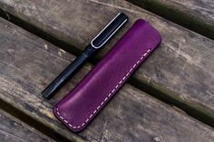 Leather Single Fountain Pen Case/Pouch - Purple - Galen Leather Fountain Pen Case, Baby Hat Knitting Patterns Free, Purple Pen, Baby Hat Knitting Pattern, Leather Pencil Case, Small Journal, Padfolio, Beautiful Pen, Pen Pouch