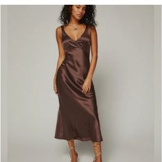 Barely Worn Reformation Daytona Dress Size Medium In Brown Brown Slip Dress, Brown Silk Dress, Charmeuse Fabric, Lacey Dress, Cute Shape, Simple Fall Outfits, Convertible Dress, Reformation Dress, Maxi Slip Dress