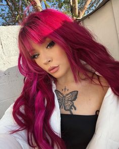 Pink Aesthetic Girly, Red Pink Hair, Pink Hair Streaks, Fox Hair Color, Split Dyed Hair, Y2k Glam, Fox Hair