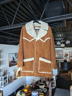 Vintage Sears "The Leather Shop" Heavy Sherpa Coat. Excellent vintage condition as photographed. Size 36 Reg Measurements taken lying flat: Shoulder to shoulder: 18" Armpit to armpit: 21.5" Sleeve length: 24" Overall length: 34" Free US Shipping No returns, please review all photos Vintage Fall Outerwear For Ranch, Sherpa Coat, Leather Shops, Overalls, Jackets & Coats, Adult Outfits, Sleeve Length, Photographer, Leather