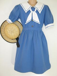 LAURA ASHLEY Vintage Girls' 80s Sailor Summer Seaside Dress, 7/8 Years - Made in Carno/Wales Laura Ashley Vintage Dress, Laura Ashley Vintage, Nautical Outfits, Etiquette Vintage, Vintage Laura Ashley, Laura Ashley Dress, Dress Display, Sailor Dress, 1980s Dresses