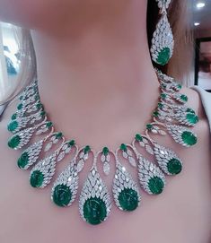 Cabochon Deep Green 194.25CT Emerald With Brilliant 52.57CT CZ Gorgeous Necklace Crystal Wedding Jewelry, Bridal Diamond Jewellery, Fashion Closet, Diamond Jewelry Necklace, Wedding Party Jewelry, Women's Jewelry Sets, A Necklace, Fabulous Jewelry, Emerald Jewelry