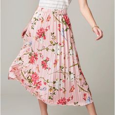 Brand New! Never Worn Clarisse Pleated Floral Blush Classic Style 100% Polyester Elastic Waistband Lovely Flow! Waist Is Approximately 32” Length Is 34” Size Is Medium, But Does Run Large No Holes Rips Or Stains Spartina 449, Stretch Skirt, Tres Chic, Women Skirts Midi, Pink Fashion, Pearl White, A Line Skirts, Denim Skirt, Classic Style