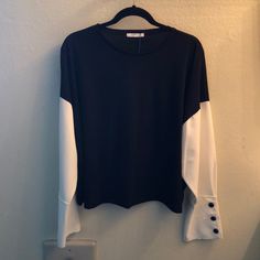 Bnwt Zara Colorblock Sweatshirt In Bulk/Wht, Size Large. Had Buttons On The Cuff. White Long Sleeve Top With Contrast Color, White Color Block Long Sleeve Blouse, White Long Sleeve Color Block Blouse, Black Long Sleeve Tops With Contrast Sleeves, Black Long Sleeve Top With Contrast Sleeves, White Color Block Blouse For Work, Casual White Long Sleeve Top For Work, Contrast Color Block Long Sleeve Tops, White Color Block Long Sleeve Tops