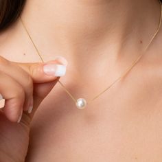 Minimalist Single Pearl Necklace: Embrace Simplicity With a - Etsy Single Pearl Pendant, Pearl Cluster Necklace, Pearl Chandelier, Single Pearl Necklace, Thread Necklace, Bridal Pearl Necklace, Pearl Drop Necklace, Pearl Statement Necklace, Pearl Necklace Vintage