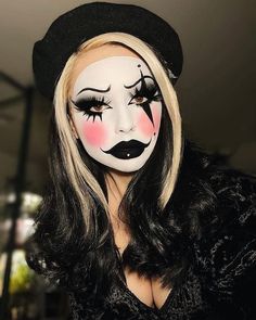 Cute Clown Makeup, Halloween Makeup Clown, Holloween Makeup, Creepy Halloween Makeup, Cute Halloween Makeup, Halloween Makeup Diy, Halloween Makeup Pretty, Cool Halloween Makeup, Halloween Clown