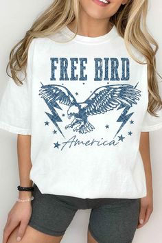 FREE BIRD AMERICAN EAGLE GRAPHIC T-SHIRTPREMIUM COTTONUNISEX SIZINGCLASSIC FITMade In: USAFabric Contents: 100% Cotton Summer Crew Neck T-shirt With Bird Print, Casual Crew Neck T-shirt With Bird Print, Casual Summer T-shirt With Bird Print, Eagle Graphic Tee, Eagle Graphic, Free Bird, Chic Boutique, Graphic Tee, Shirts Tops