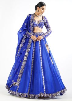 Real hand cut mirror embroidered sweetheart neck blouse with satin organza real hand cut mirror border skirt and dupatta. Gown Blue Royal, Royal Blue Anarkali Dresses, Simple Lengha Design, Royal Blue Lengha, Shimmer Lehenga, Sweetheart Neck Blouse, Royal Blue Lehenga, Indian Royalty, Vani Vats