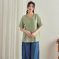 Size Chart :  It is the garment's measurements, Not body measurements . Size XS: Bust: 88cm/34.6", Length: 65cm/25.6" , Shoulder: 38cm/15", Sleeve Length: 26cm/10.3" Size S: Bust: 94cm/37" , Length: 65cm/25.6" , Shoulder: 38cm/15", Sleeve Length: 26cm/10.3" Size M: Bust: 98cm/38.6", Length: 65cm/25.6"  , Shoulder: 39cm/15.4", Sleeve Length: 26cm/10.3" Size L: Bust: 108cm/42.5" , Length: 65cm/25.6"  , Shoulder: 40cm/15.8" , Sleeve Length: 26cm/10.3" Size XL: Bust: 118cm/46.5", Length: 65cm/25.6" Linen Tops With 3/4 Sleeves For Beach, Beach Linen Tops With 3/4 Sleeves, Loose Kimono, Summer Cotton Tops, Blouse Casual, Plus Size Clothes, Sleeves Blouse, Plus Size Kleidung, Summer Cotton