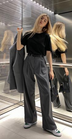 Elegante Casual, Classy Work Outfits, Looks Street Style, Looks Chic, Grey Pants