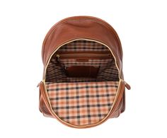 Timeless design and carrying comfort for the modern traveler. Handcrafted for your day-to-day necessities. Chestnut Leather, Leather Rucksack, Day Bag, Everyday Bag, Corporate Gifts, Chestnut, Louis Vuitton Damier, Leather Backpack, Front Pocket