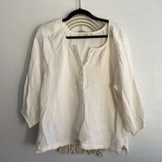 New Without Tags, Never Before Worn. Light Gauzy Material That Does Not Offer Much Stretch. Very Comfortable And Breathable, Would Be Cute Over A Pair Of Jeans. Cotton Tops With 3/4 Sleeves For Day Out, Cotton Beach Tops With 3/4 Sleeves, Cotton Tops For Beach With 3/4 Sleeves, Casual 3/4 Sleeve Beach Tops, Casual White Blouse With 3/4 Sleeves, Casual 3/4 Sleeve Beach Blouse, White Casual Blouse With 3/4 Sleeves, White Cotton Blouse With 3/4 Sleeves, Top With Buttons