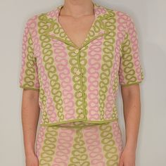 Brand New With Tags House Of Harlow 1960 Pink And Green Abstract Patterned Top On A Beige Background Button-Down Closure In Front V-Neck, Polo Style Short Sleeve Size Medium Ptp: 21" Shoulder To Hem: 21" Green Button, House Of Harlow 1960, House Of Harlow, Beige Background, Top Pattern, Button Downs, Abstract Pattern, Pink And Green, Womens Tops