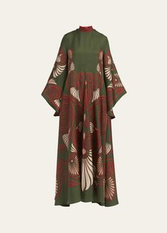 Get free shipping on La DoubleJ Magnifico Neck-Sash Placee Silk Dress at Bergdorf Goodman. Shop the latest luxury fashions from top designers. Twill Dress, Ankara Styles, Silk Twill, Green Light, Bergdorf Goodman, Top Designers, Light Beige, Silk Dress, Three Quarter