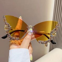 Cute Luxury Rimless Sunglasses - Pastel Kitten Butterfly Glasses, Shades Glasses, Barbie Aesthetic, Model Sunglasses, Crystal Sunglasses, Kawaii Things, Rhinestone Sunglasses, Prom Accessories, Diamond Butterfly