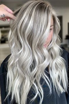 Blonde Hair Trends, Silver Hair Color Ideas, Tan Skin Blonde Hair, Grey Blonde Hair, Ash Blonde Hair Colour, Tone Skin