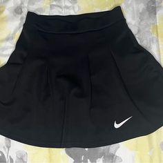 Nike Stretchy Polyester Spandex Pleated Skirt/Skort Combo In Black Small/Medium Falls Right Under Butt/Top Of Thighs Depending On Figure. So Cute For Gym, Tennis, Golf Or Overall Summer Weather. Have The Navy One Too On My Page, Same Size! No Tags Tried On But Never Worn. Nike Pleated Skirt, Nike Tennis Skirt, Random Clothes, Athletic Skirt, Tennis Skort, Summer Weather, Golf Skirts, Sports Skirts, Sporty Girls