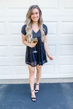 I wanted to share 10 Holiday outfit ideas for your casual holiday with family at home, New Year's Eve or Christmas. I especially love these affordable sparkly New Year's Eve outfit and dress.