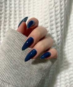 Navy Nails, Pointy Nails, Wow Nails, Makijaż Smokey Eye