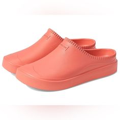 Hunter In/Out Bloom Algae Foam Clog In Persimmon Pink Size 11 Nwt New With Tags On Sole New Without Original Box Keep It Simple And Comfortable By Wearing Hunter In/Out Bloom Algae Foam Clog. Synthetic Upper With Brand Detailing. Synthetic Lining And Insole. Slip-On Style. Cut-Out Detailing. Round Toe Design. Synthetic Outsole. Imported. Items Are Retail Store Purchases And May Have Been Handled Or Tried On By Store Customers Prior To Sending, Photos Are Taken Of Item With Shipping Label And A Z Pink Slip-on Sneakers With Closed Toe, Casual Non-slip Low-top Clogs, Comfortable Pink Slip-on Clogs, Casual Pink Slip-resistant Sneakers, Casual Low-top Summer Clogs, Comfortable Low-top Clogs For Spring, Pink Slip-resistant Sneakers For Summer, Low-top Clogs With Rubber Sole For Spring, Spring Low-top Clogs With Rubber Sole