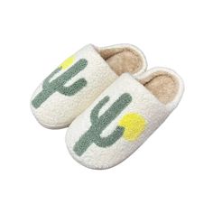 These limited edition, unique green cactus and sun lounge slippers are perfect for the summer time. Cozy lounge slippers come in multiple colors and designs. Slip into these super soft slippers and keep your feet cozy and comfy! Lounge Slippers, Lounge Green, Cozy Slippers, Sun Lounge, Cozy Lounge, Green Cactus, Soft Slippers, Spa Gifts Set, Slippers Cozy