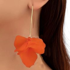 Orange Gold Floral Dangle Earrings Nwt They Hang Down In An Interesting Way V Through The Ear Beautiful Orange Dramatic Petals Brand New With Tags Way V, Gold Orange, The Ear, Gold Floral, Orange Gold, Dangle Earrings, Brand New, Orange, Tags