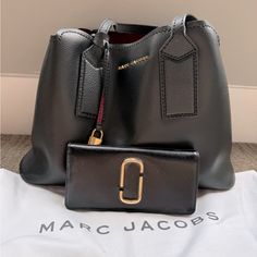 Marc Jacobs The Editor Large Night Owl Leather Handbag & Matching Wallet. Bag Is Gently Used With Light Wear On Handles Only. Wallet Is In Brand New Condition And Was Never Used. Comes With Original Dust Bag. Leather Wallets With Branded Hardware For Everyday, Black Evening Bag With Interior Card Slots, Designer Black Bags With Interior Card Slots, Luxury Wallets With Branded Hardware For Everyday Use, Black Evening Shoulder Bag With Interior Card Slots, Chic Black Wallet For Shopping, Luxury Wallets With Branded Hardware, Black Leather Wallet For Shopping, Black Wallet With Gold-tone Hardware For Everyday Use